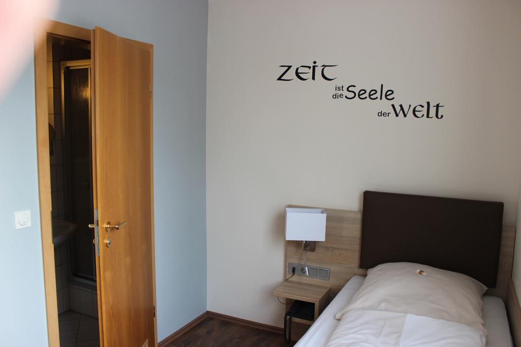 Hotel Dreimaedelhaus Espelkamp-Mittwald Extérieur photo