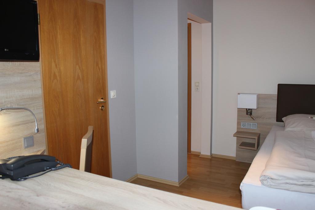 Hotel Dreimaedelhaus Espelkamp-Mittwald Extérieur photo