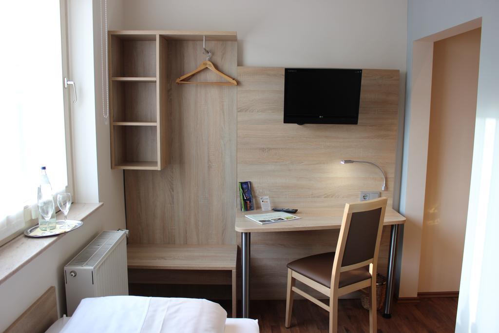 Hotel Dreimaedelhaus Espelkamp-Mittwald Extérieur photo