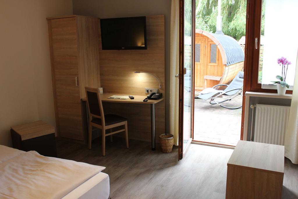 Hotel Dreimaedelhaus Espelkamp-Mittwald Extérieur photo